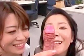 Japanese Girls play w. cum shooting Dildo - free porn video