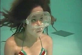 Asian Girl Underwater 7 - free porn video