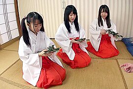 Arisu Hayase & Asami Tsuchiya & Haruna Aitsuki & Mizuki Inoue & Yui Saotome in Cuties at the Temple - JapansTiniest - free porn video