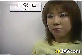 Japanese Girl Masturbating On The Subway - free porn video