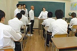 Yuki Tsukamoto´s In The Middle Of A Teacher Gangbang - free porn video