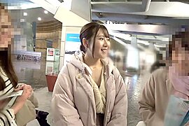 ノーブラおっぱいの美少女女子大生ホテルで潮吹きオナニーをしてバックで突きまくる - free porn video