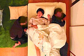 ロケットHカップの美麗彼女を寝ている間にこっそりNTRしちゃうｗ - free porn video