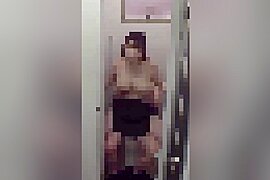 Smartphone personal shooting I tried to take a picture of a girl with huge breasts in the toilet ww.196 - free porn video