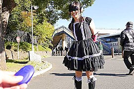 Newcomer Yui Kyouno has a fun day in the van giving handjobs to men - JapanHDV - free porn video