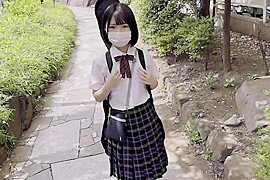 143cmのランドセル卒業したてにしか見えない女の子。童顔過ぎて完全におさわりまんこっちです案件な制服子に、中年の性欲をピストンに乗せて注ぎこんできました。 - free porn video