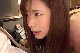 キュートなふんわり巨乳美女が彼の前で他人棒抜き差しオマンコ丸見えの寝取られエッチ - free porn video