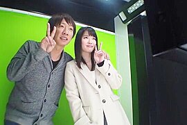 真面目な美人OLがエッチ取材でエロトークから始まるハメ撮り - free porn video